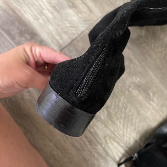 Over the knee boots - Picture 3 of 6